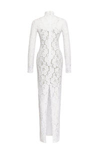 Natalie in Narcisse Blanc
