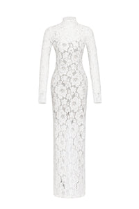 Natalie in Narcisse Blanc