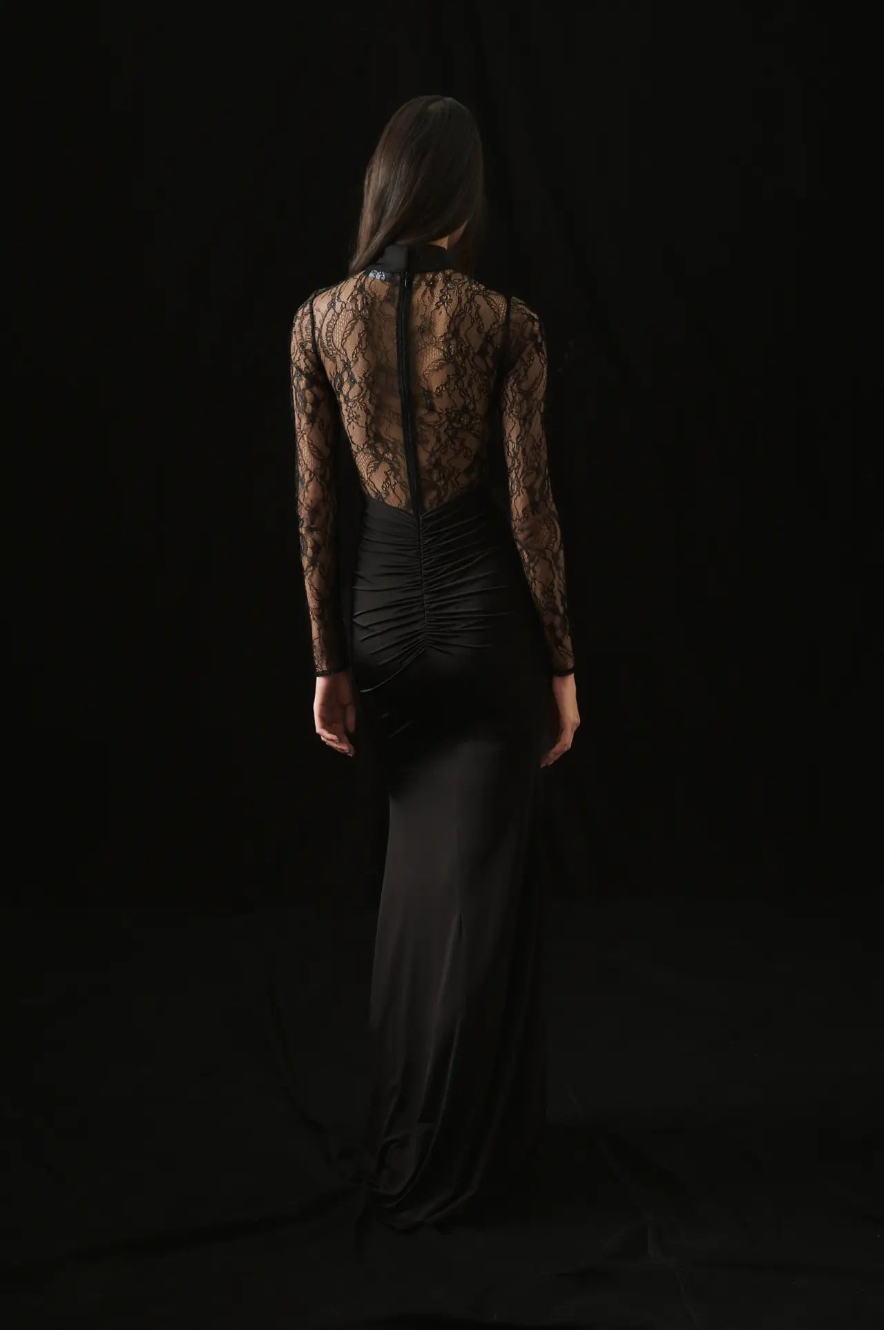 Alter Ego in Obsidian Dentelle