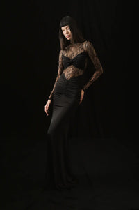 Alter Ego in Obsidian Dentelle