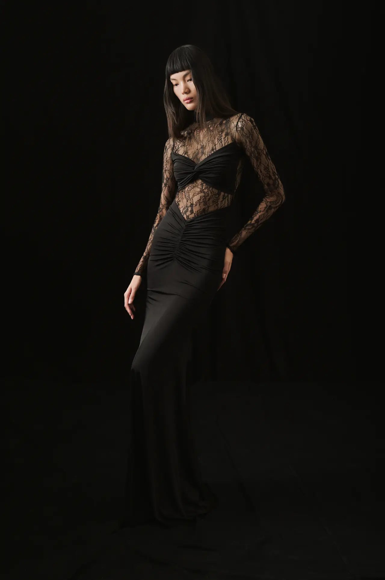 Alter Ego in Obsidian Dentelle